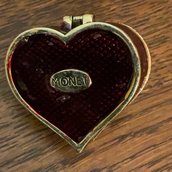 Beautiful enamel heart box. Mint condition, very nice “Limoges style “. Colors - Picture 2 of 6